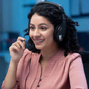 Call & Chat With Contact Us